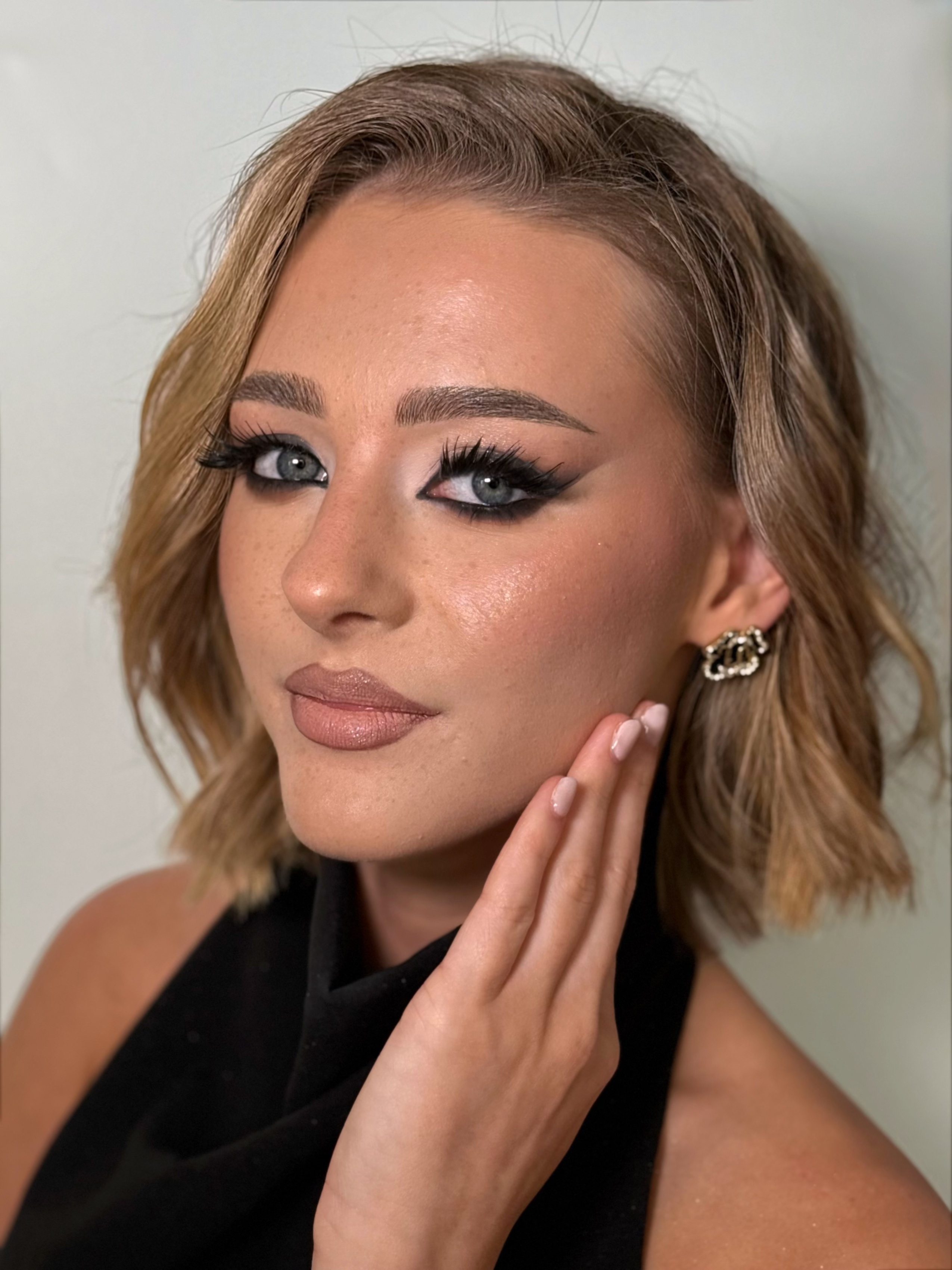 AG- Make-up Artist  7