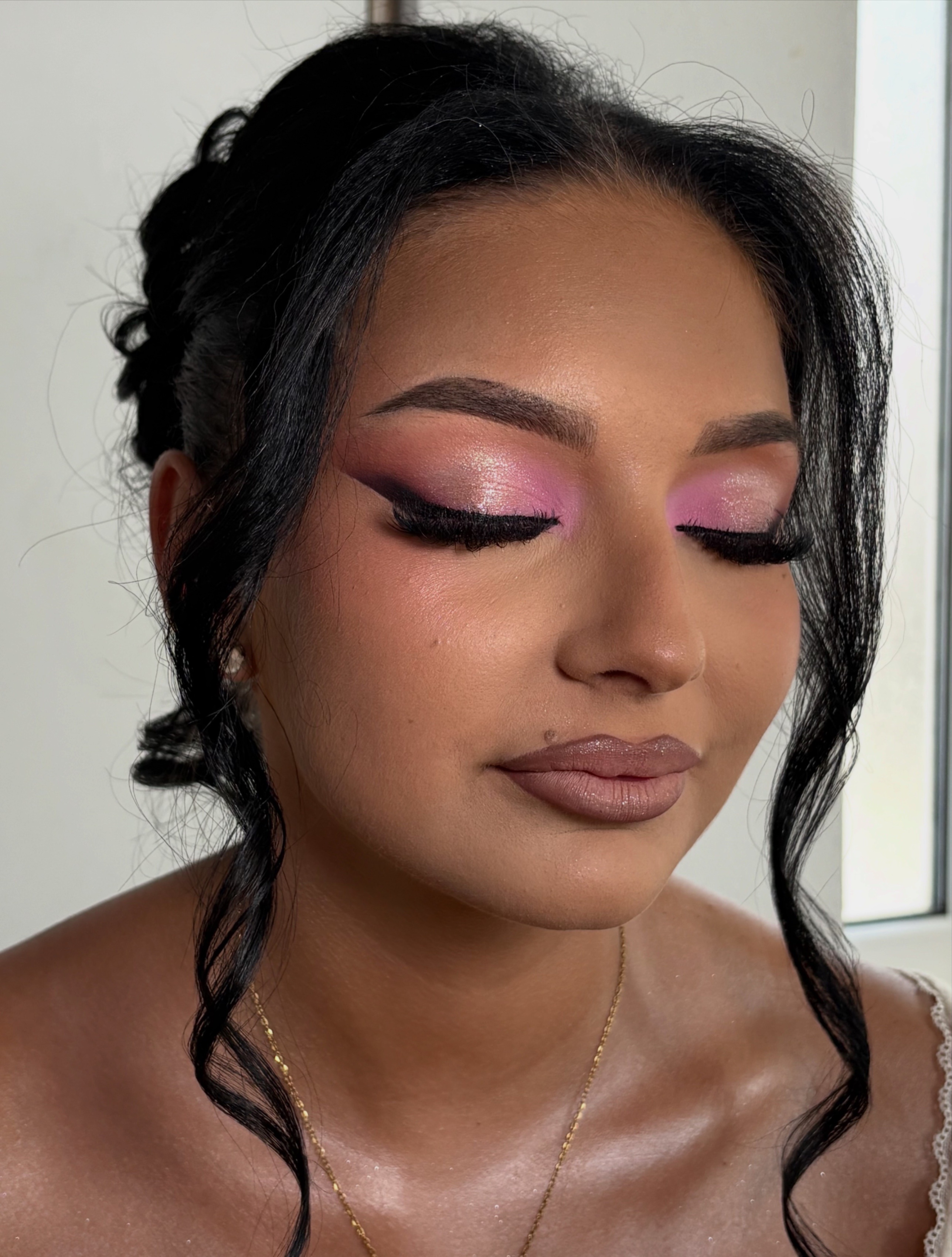 AG- Make-up Artist  4